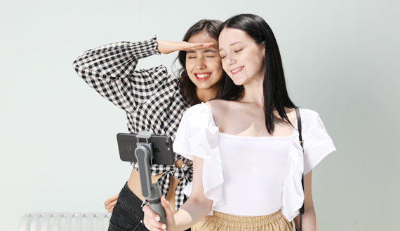 iphone camera stabilizer with innovative camera settings
