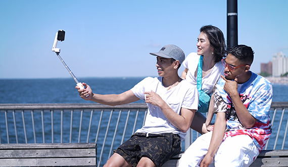 iphone camera stabilizer with innovative camera settings